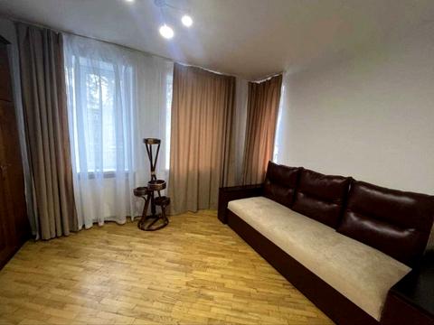 будинок за адресою Михайла Котельникова вул.