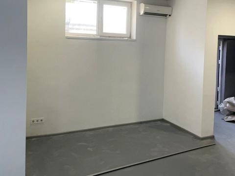 комерційна за адресою Приозерний бульв., 1