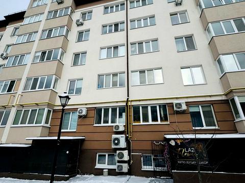 комерційна за адресою Приозерний бульв., 1