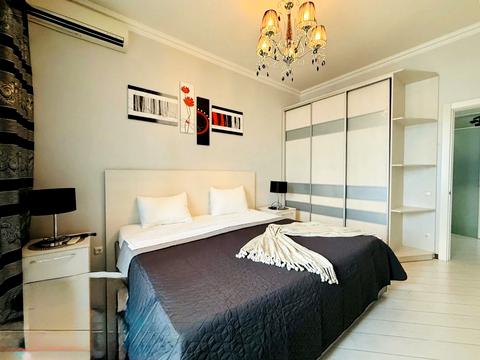 квартира за адресою Шота Руставелі вул., 44