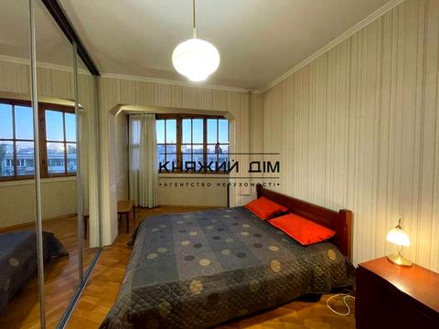 квартира за адресою Гната Юри вул., 6