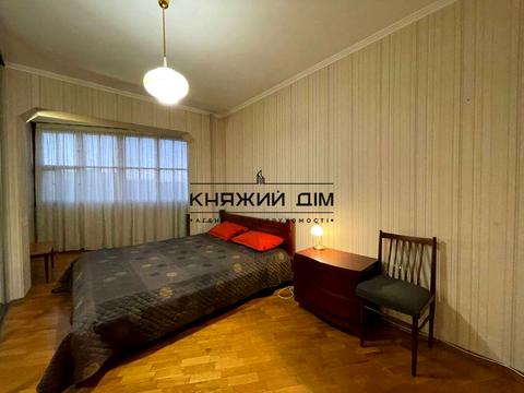 квартира за адресою Гната Юри вул., 6