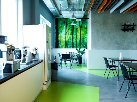 коммерческая по адресу Карла Мікльоша ул., 23