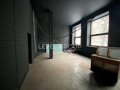 комерційна за адресою Білоруська вул., 38