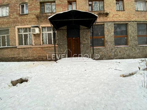 комерційна за адресою Білоруська вул., 38