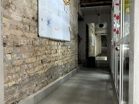 комерційна за адресою Межигірська вул., 56