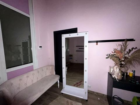 комерційна за адресою Межигірська вул., 56