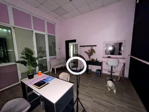 комерційна за адресою Межигірська вул., 56