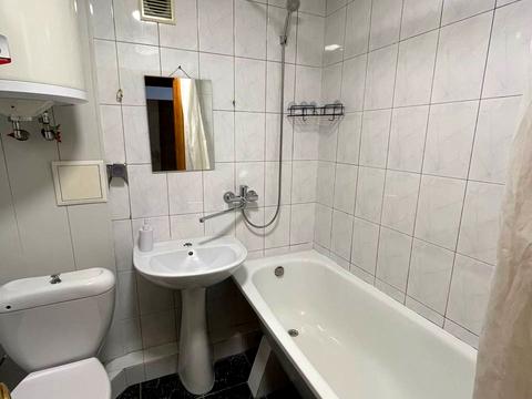 квартира за адресою Космодромна вул., 9