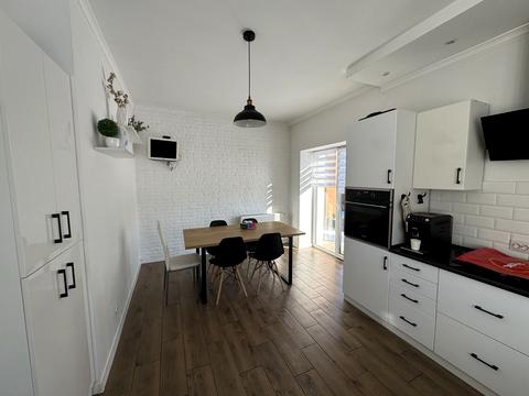 будинок за адресою с. Чишки, Лесі Україники, 3