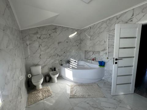 будинок за адресою с. Чишки, Лесі Україники, 3