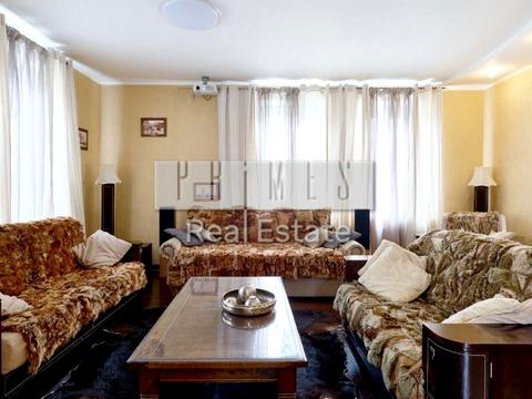 будинок за адресою Польова вул.