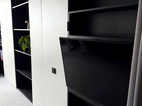 комерційна за адресою Жилянська вул., 68