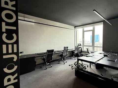 комерційна за адресою Жилянська вул., 68