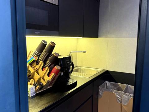 комерційна за адресою Жилянська вул., 68