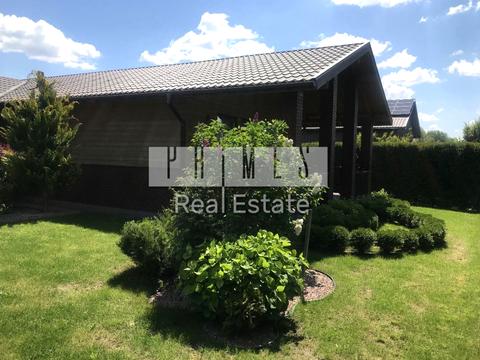 будинок за адресою комсомольська, 1