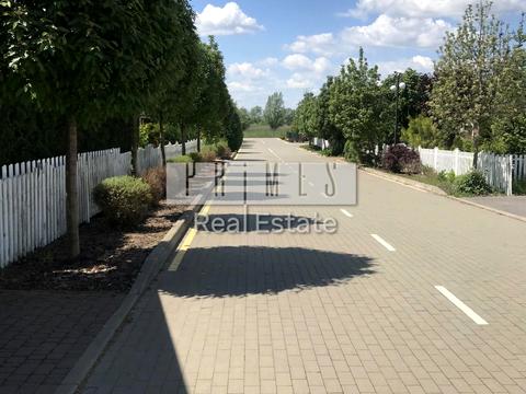 будинок за адресою комсомольська, 1