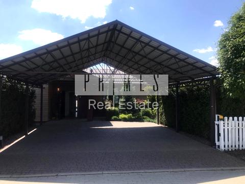 будинок за адресою комсомольська, 1