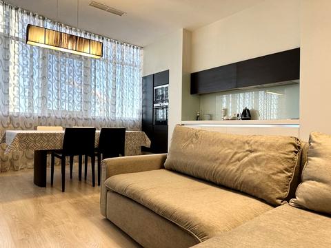 квартира по адресу Дмитрия Яворницкого просп. (Карла Маркса), 5