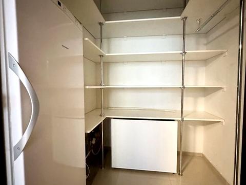 квартира по адресу Дмитрия Яворницкого просп. (Карла Маркса), 5