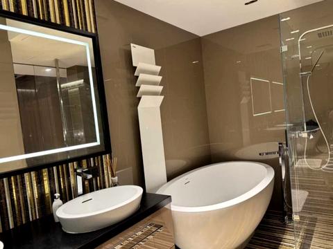 квартира за адресою Андрія Верхогляда вул. (Михайла Драгомирова), 11