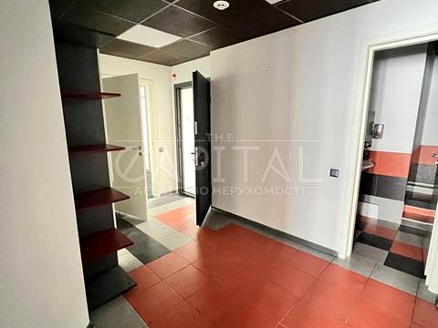 комерційна за адресою Київ, Спортивна пл., 10