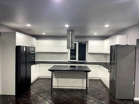 дом по адресу Центральна