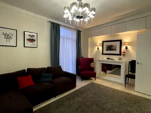 квартира за адресою Регенераторна вул., 4 к5