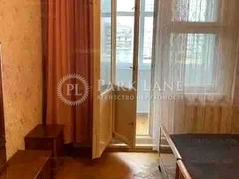 квартира за адресою Київ, Лариси Руденко вул., 10-В