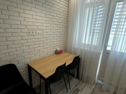 квартира за адресою Любомира Гузара просп. (Космонавта Комарова), 46-В