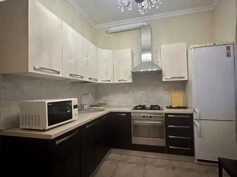 квартира за адресою Миколи Міхновського бульв. (Дружби народів), 11