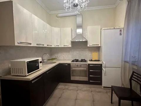 квартира за адресою Миколи Міхновського бульв. (Дружби народів), 11