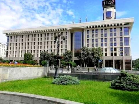 коммерческая по адресу майдан Незалежності пл., 2