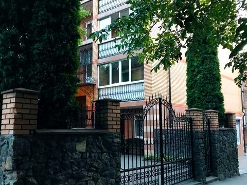 квартира за адресою героїв крут, 4а