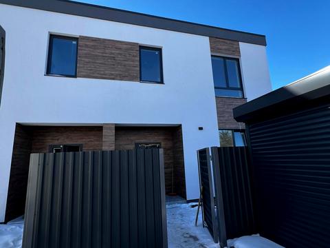 будинок за адресою Михайла Булгакова вул.