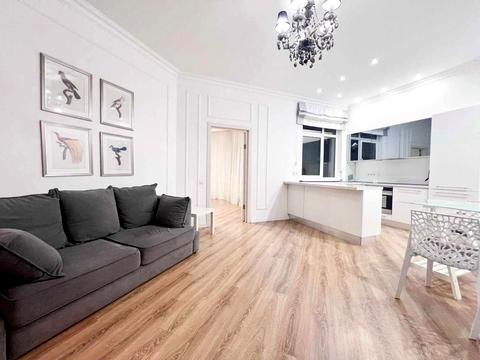 квартира за адресою Євгена Коновальця вул. (Щорса), 44-А