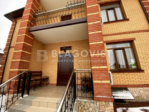 дом по адресу Василя Сухомлинського ул.