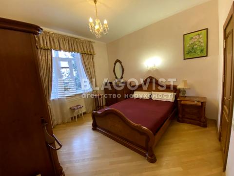 дом по адресу Василя Сухомлинського ул.