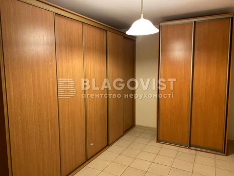 дом по адресу Василя Сухомлинського ул.