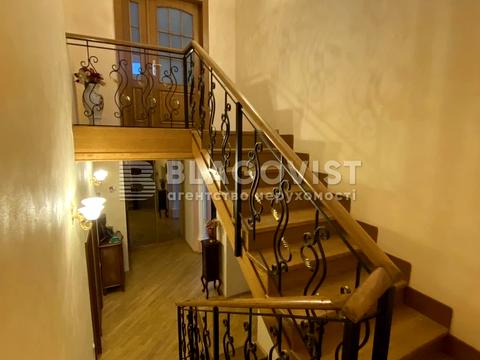 дом по адресу Василя Сухомлинського ул.