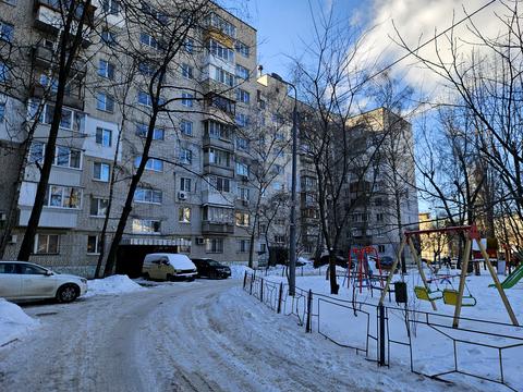 квартира за адресою Зодчих вул., 46