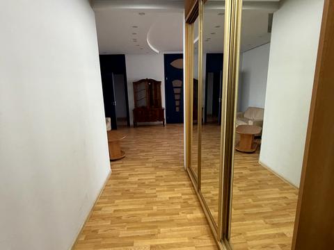 квартира за адресою Виконкомівська вул., 7