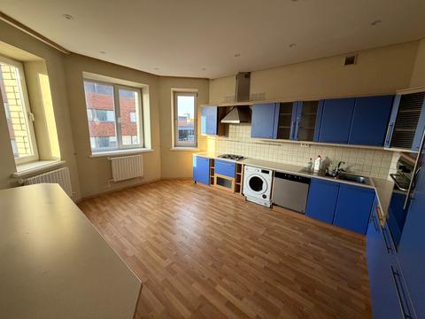 квартира за адресою Виконкомівська вул., 7