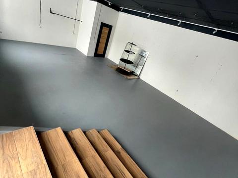 комерційна за адресою Михайла Величка вул., 19