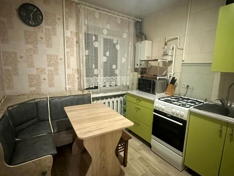 квартира за адресою Івана Мазепи просп. (Петровського), 42-А