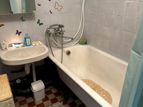 квартира за адресою Дніпро, Макарова вул. (Більшовицька), 1-Б