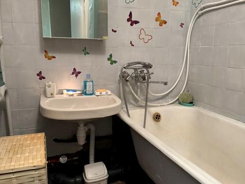 квартира за адресою Дніпро, Макарова вул. (Більшовицька), 1-Б