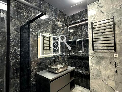 квартира по адресу Защитников Украины пл. (Освобождения), 3