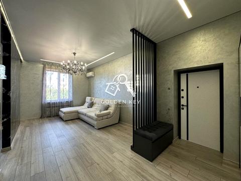 квартира по адресу Защитников Украины пл. (Освобождения), 3