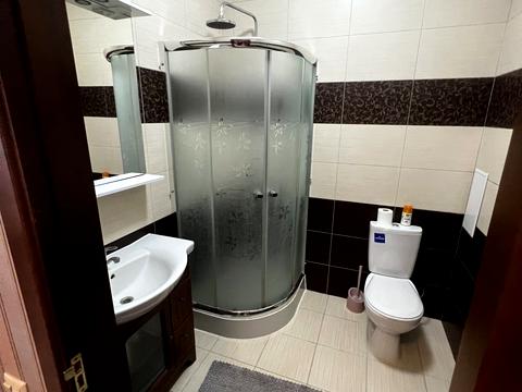 квартира за адресою Зарічанська вул., 11л